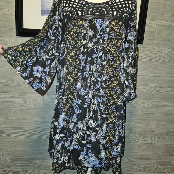 Free People Black Blue Floral Crochet Top Bell Sleeve Mini Dress Boho Size L - Picture 4 of 13